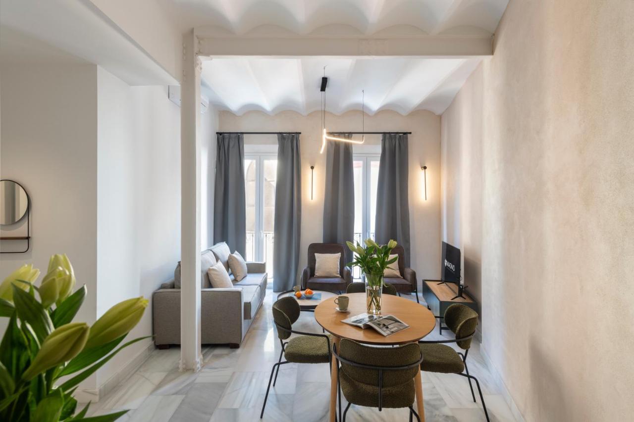 Magno Apartments San Gil - Shared Jacuzzi Sevilla Exteriör bild